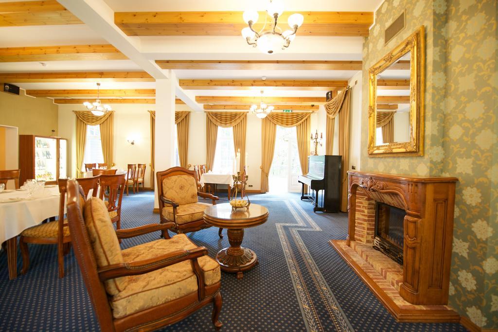 Villa Hotel Theresa Rakvere Kültér fotó