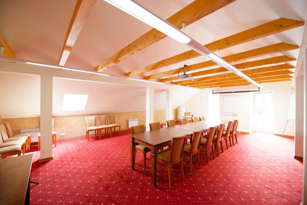 Villa Hotel Theresa Rakvere Kültér fotó