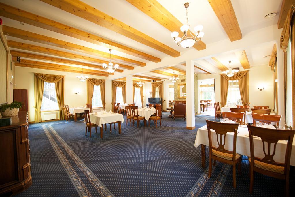 Villa Hotel Theresa Rakvere Kültér fotó
