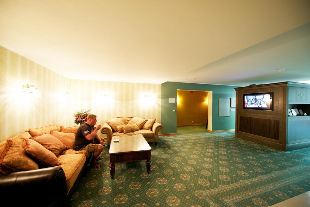 Villa Hotel Theresa Rakvere Kültér fotó